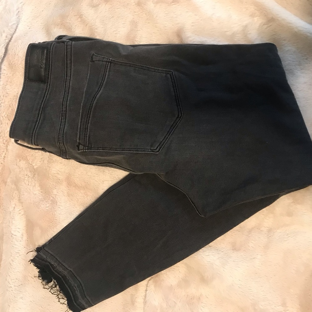 Express ~ Distressed Jeggings - Picture 3 of 4